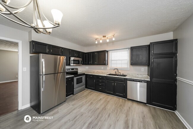 Building Photo - 9624 Combs Ln