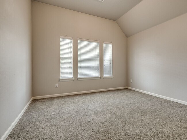Building Photo - 3 Bed/2 Bath Beacon Home in Rush Brook Add...