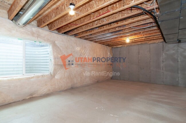 Building Photo - 15351 Tarawa Dr