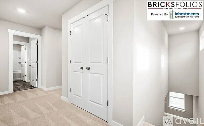 Building Photo - Discover Your Dream Home in Puyallup