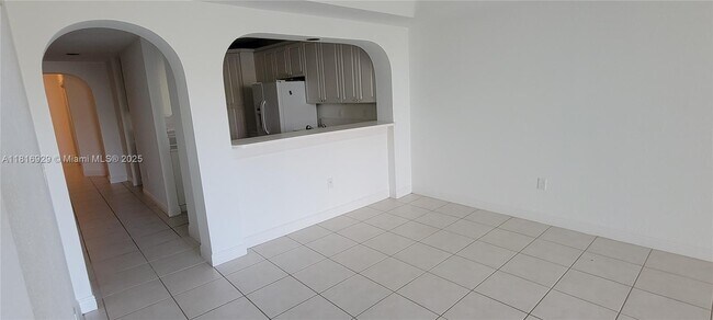 Building Photo - 10710 NW 66th St