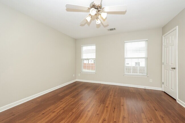 Building Photo - 146 Howard Woody Dr