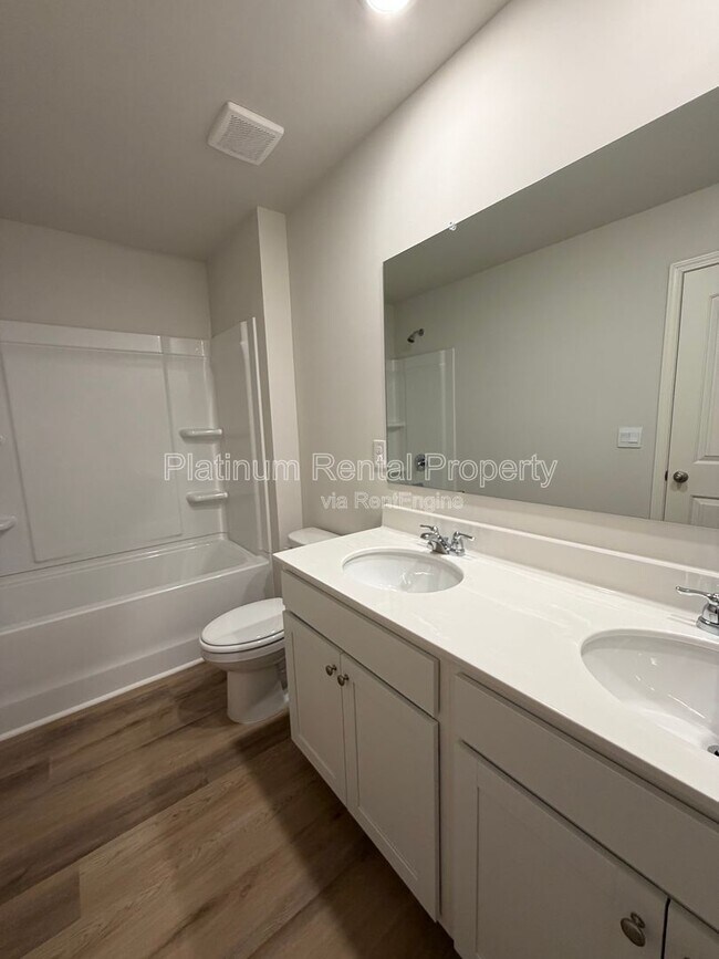 Building Photo - 54 Rustin Rdg