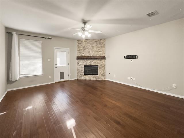 Building Photo - 707 Dickerson Ln