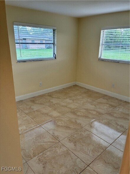 Building Photo - 311 Tudor Dr