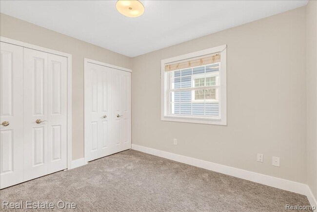 Building Photo - 306 Roe St