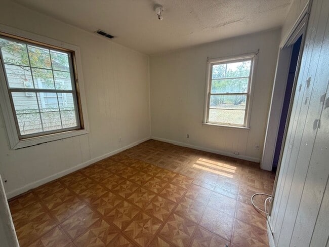 Building Photo - 5457 Questa Dr