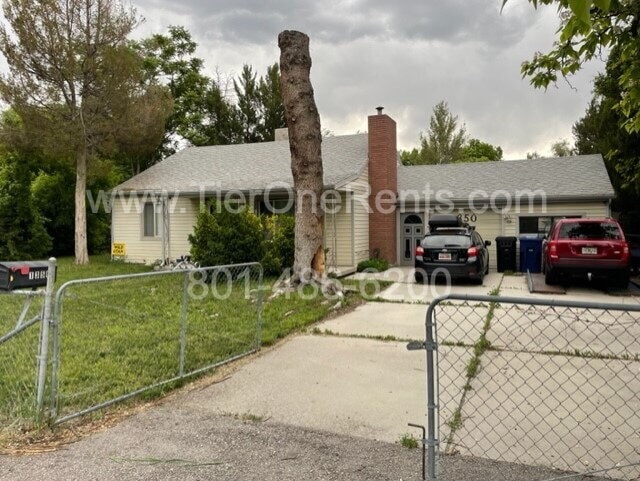 Building Photo - NO DEPOSIT option available for qualified ...