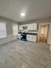 Building Photo - 47 Lyon St