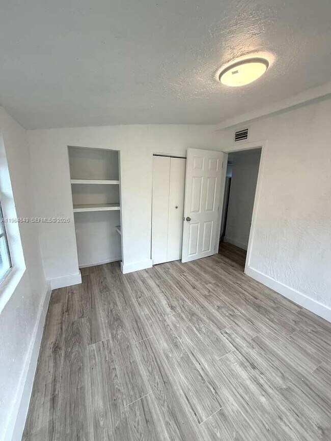 Building Photo - 326 NW 96th St