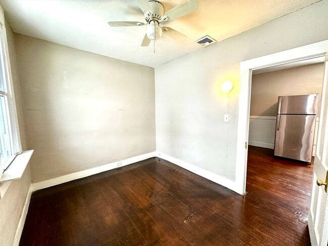 Building Photo - 56 Clinton Ave