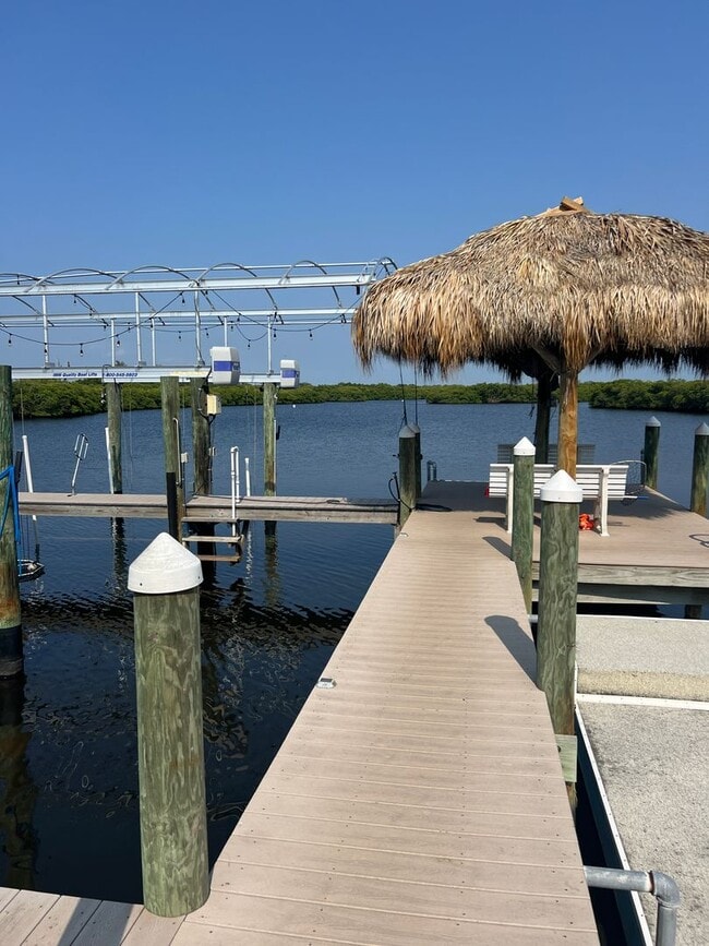 Building Photo - Live on a private island!- Bradenton, FL