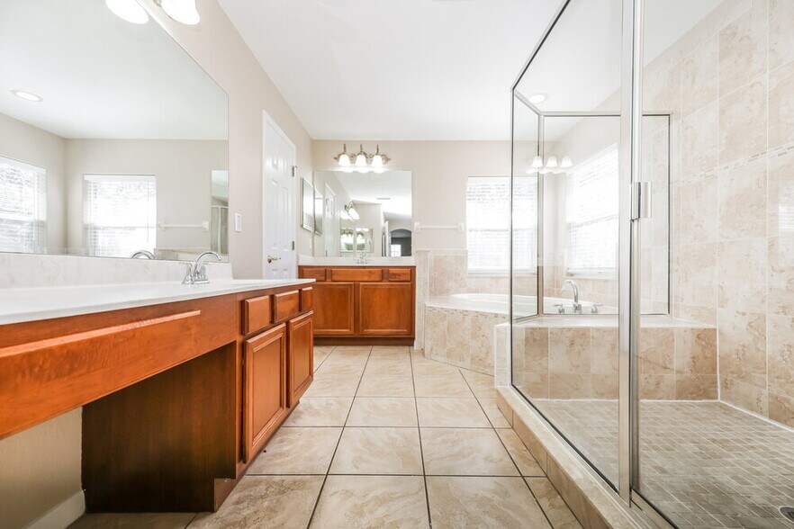 Building Photo - 3445 Hickory Hammock Loop