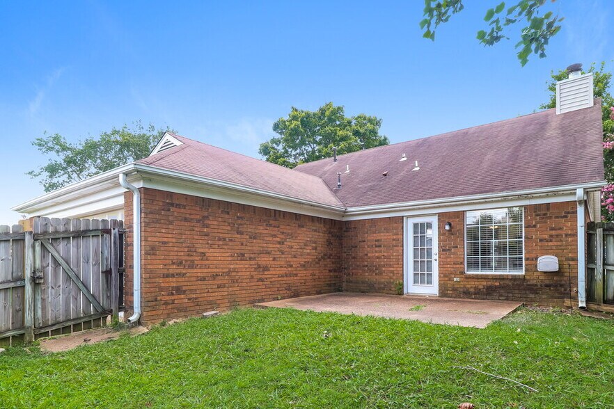Building Photo - 8450 Kimberly Rose Dr