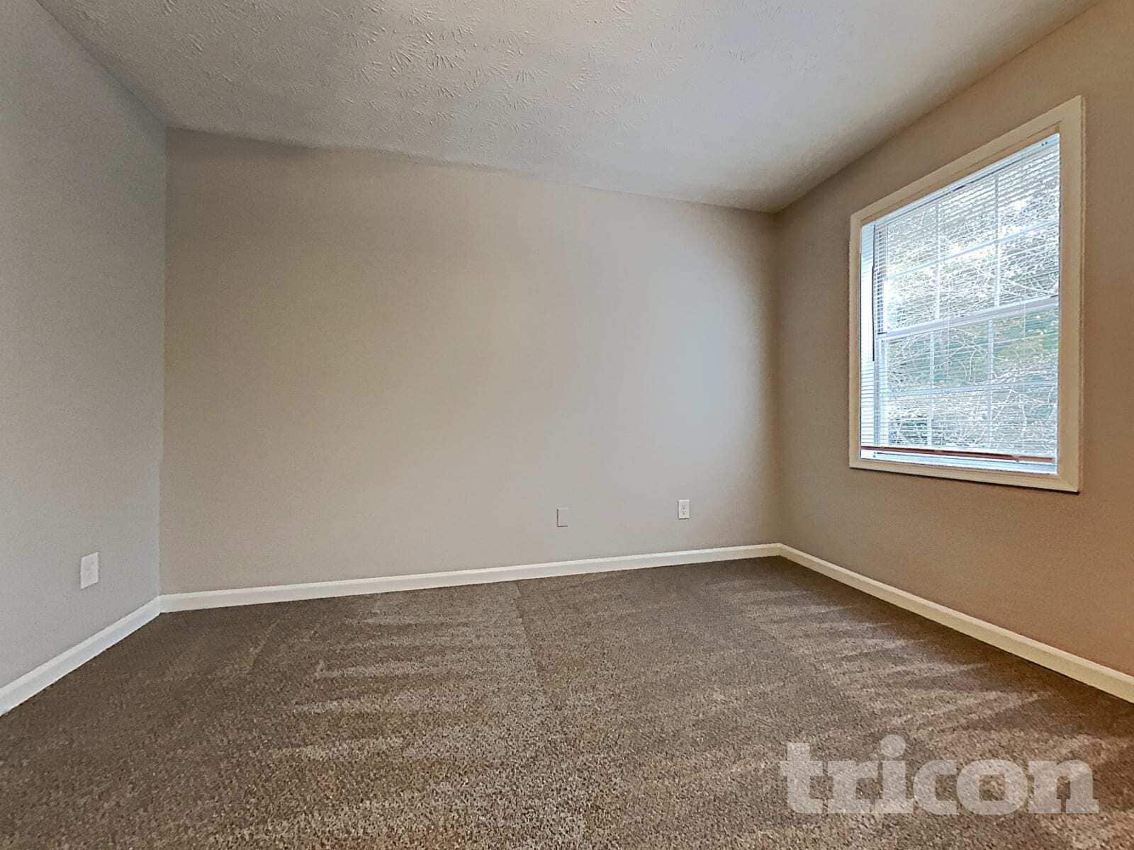 Building Photo - 5569 Princeton Oaks Ln