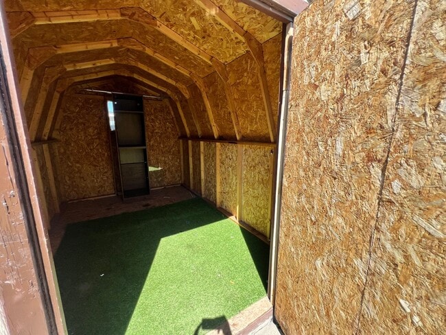Building Photo - Adorable Shadle Bungalow - 2 Bed, 1 Bath +...