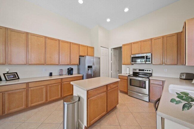 Building Photo - 1423 SE Legacy Cove Cir