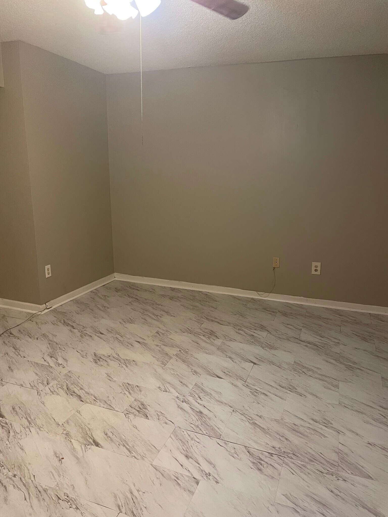 Primary bedroom - 5589 Gates Cv