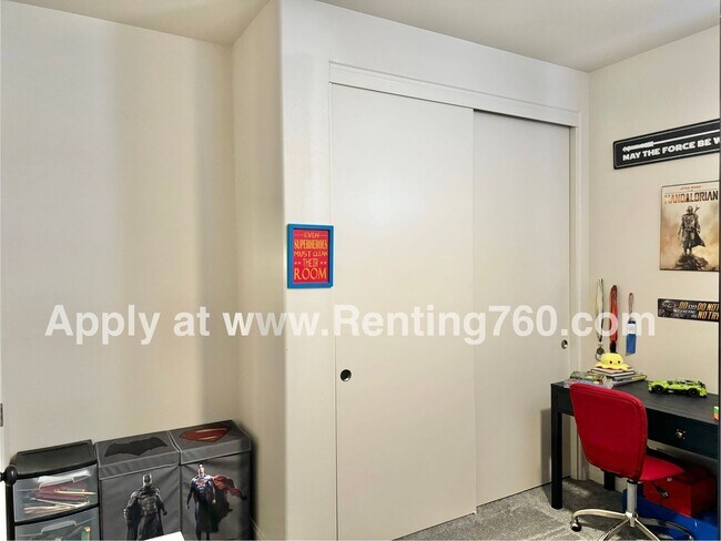 Building Photo - Newer 4 Bedroom 3 Bathroom Home With Solar...