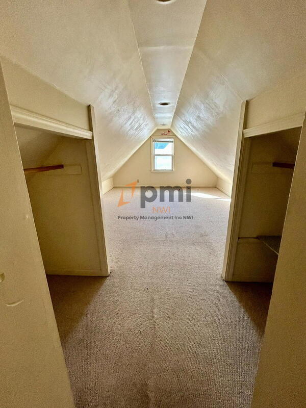 Building Photo - 1209 1/2 Ohio Street