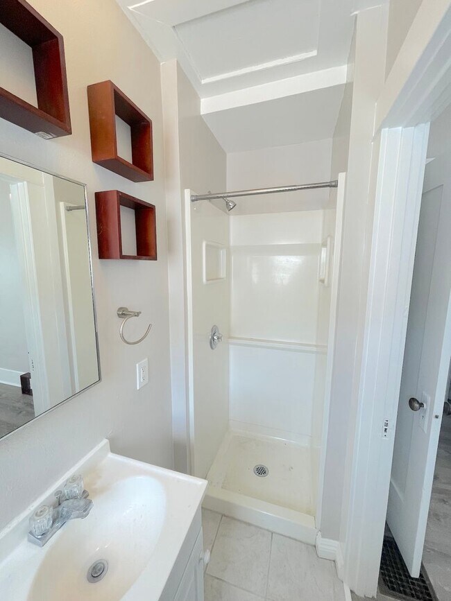 Building Photo - Newly Remodeled North Park Craftsman