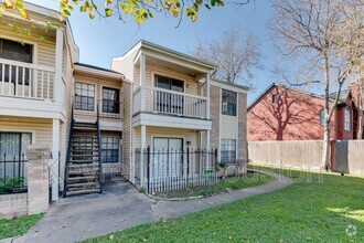 Building Photo - 2750 Holly Hall St