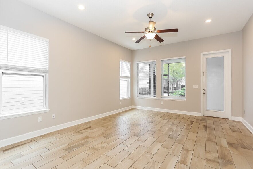 Building Photo - 31 Spindrift Ct