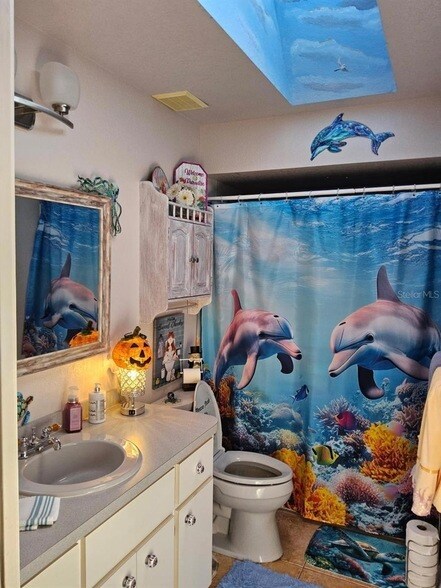 Building Photo - 404 Hazel Cir