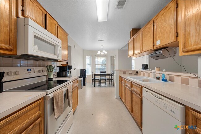 Building Photo - 3900 Frigate Dr