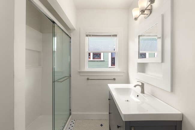 Building Photo - Fully Remodeled Craftsman in North Park! ?...