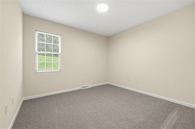 Building Photo - 223 Cottonwood Ln