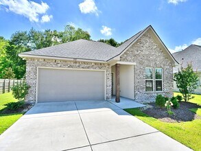 Building Photo - Gorgeous property in the highly sought after Jamestown Crossing in Prairieville