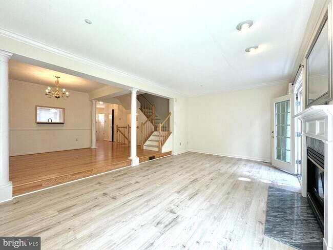 Building Photo - 10175 Treble Ct