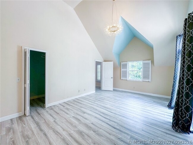 Building Photo - 521 SW Marion Ct