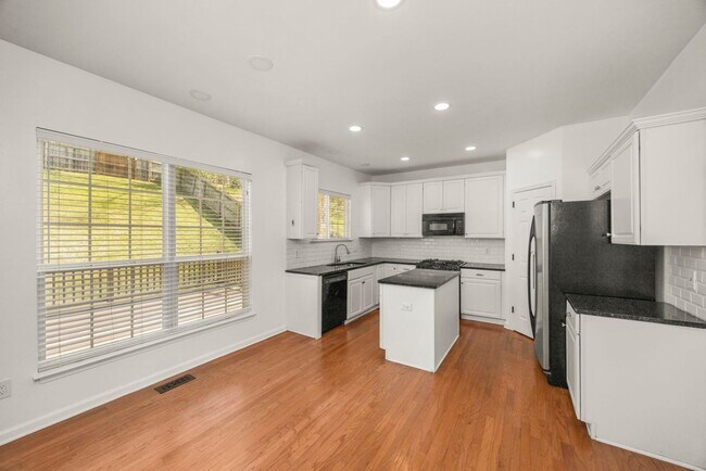 Building Photo - 513 Cold Stream Pl