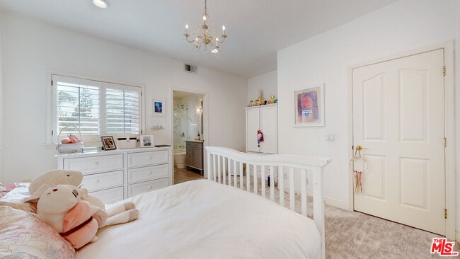 Building Photo - 4950 Densmore Ave