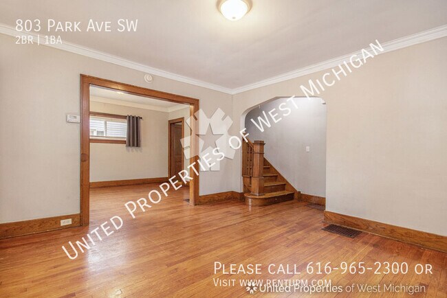 Building Photo - 803 Park St SW