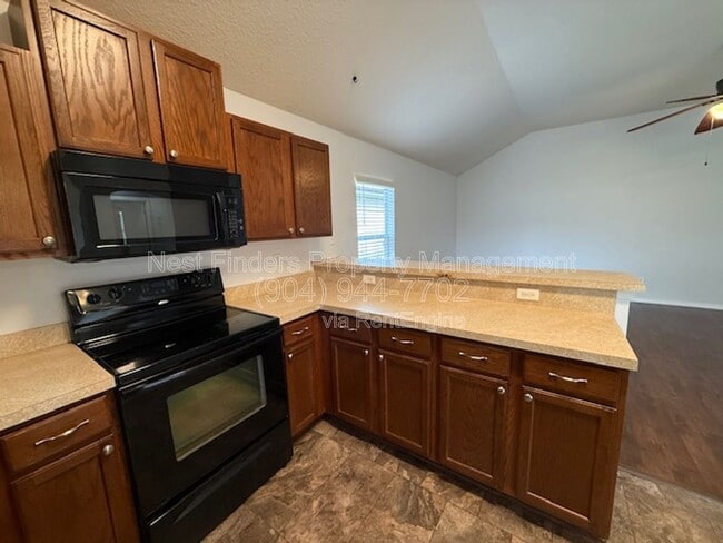 Building Photo - 12059 Hayden Lakes Cir