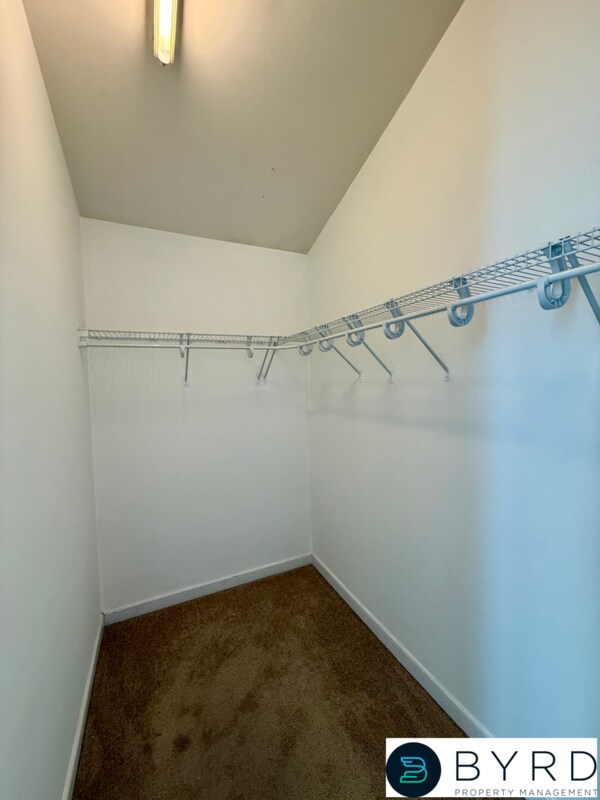 Building Photo - 8651 Millstream Dr