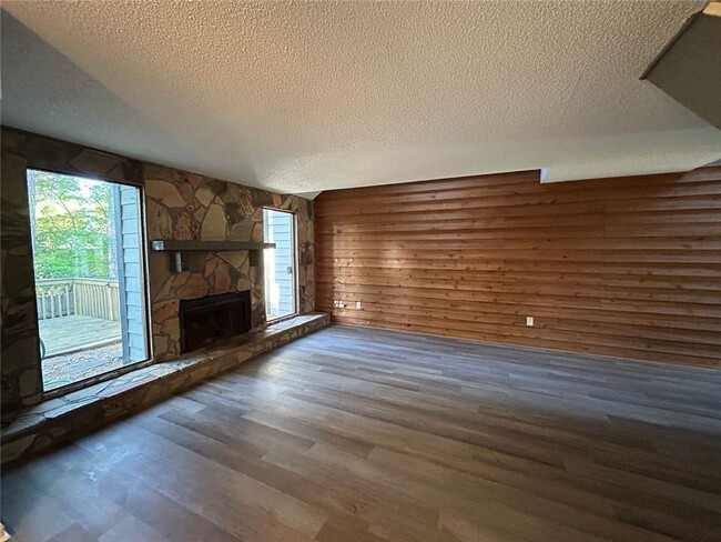 Building Photo - 288 Heathersett Dr
