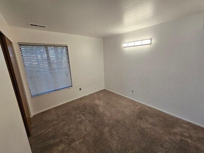 Building Photo - 425 S 1000 E
