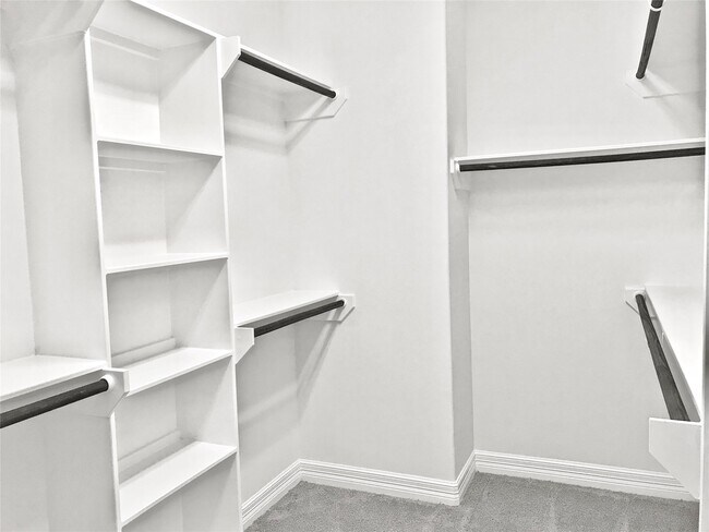 Building Photo - 709 Link Rd