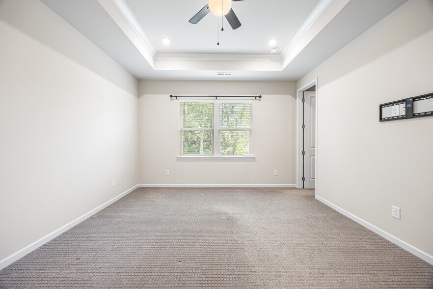 Building Photo - 529 Madison Falls Ct