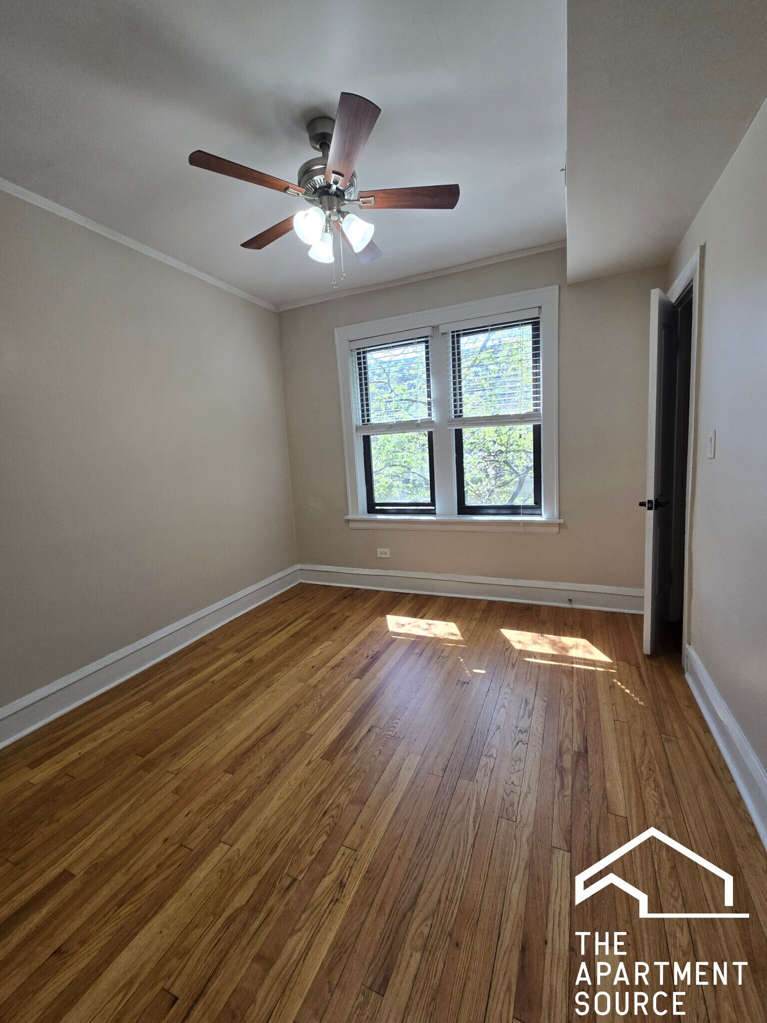 Building Photo - 716 Reba Pl