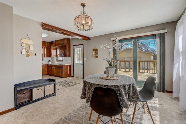 Building Photo - 4Bed/2Bath - Home For Rent in Fort Atkinson
