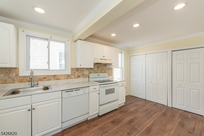 Building Photo - 108 Lafayette St