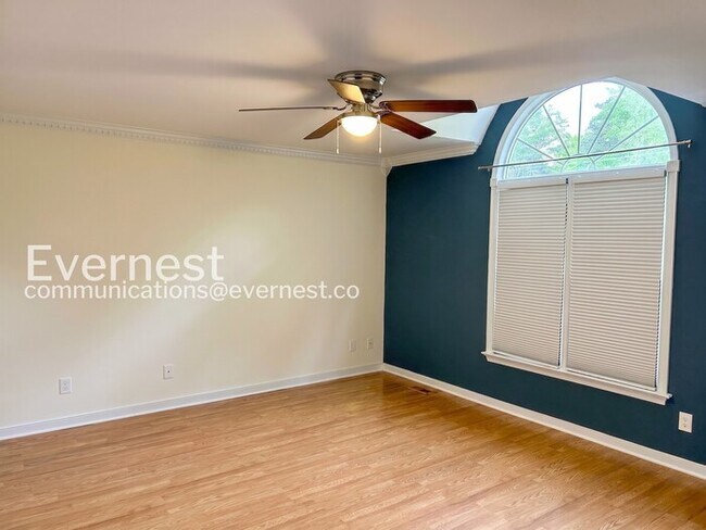 Building Photo - 2581 Glenridge Ct