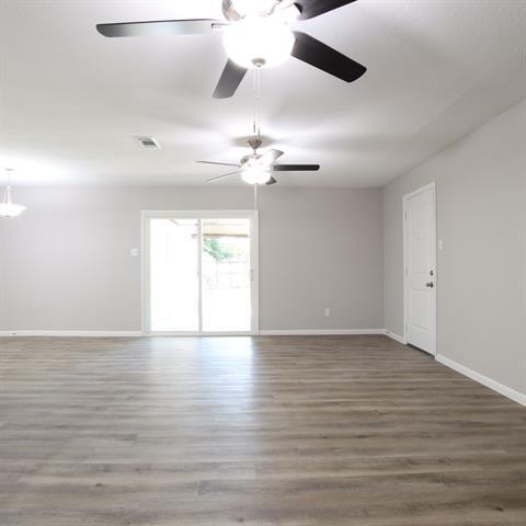 Building Photo - 3629 Venice Dr