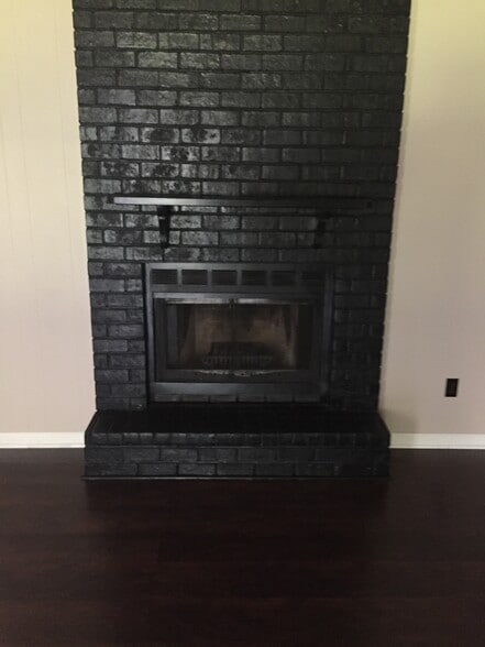 Building Photo - 115 Leisure Dr