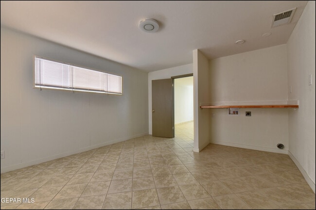 Building Photo - 3807 Waymore Dr